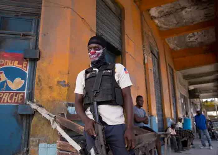 Pandilla de Haití libera a 38 personas que secuestraron en un tren
