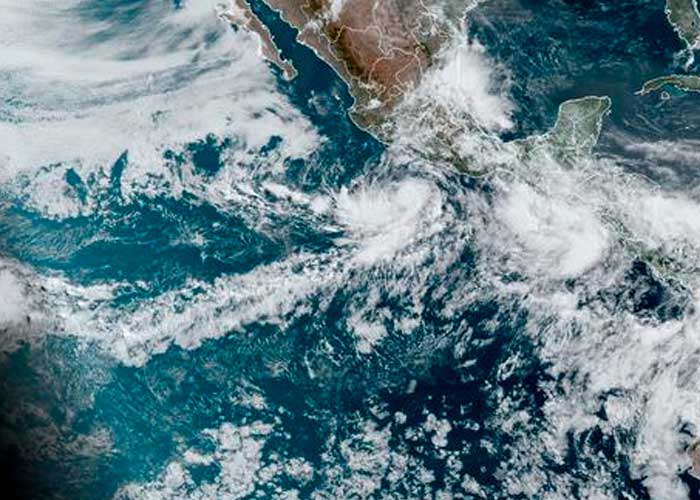 Blas en México: De tormenta tropical a Huracán de categoría 1
