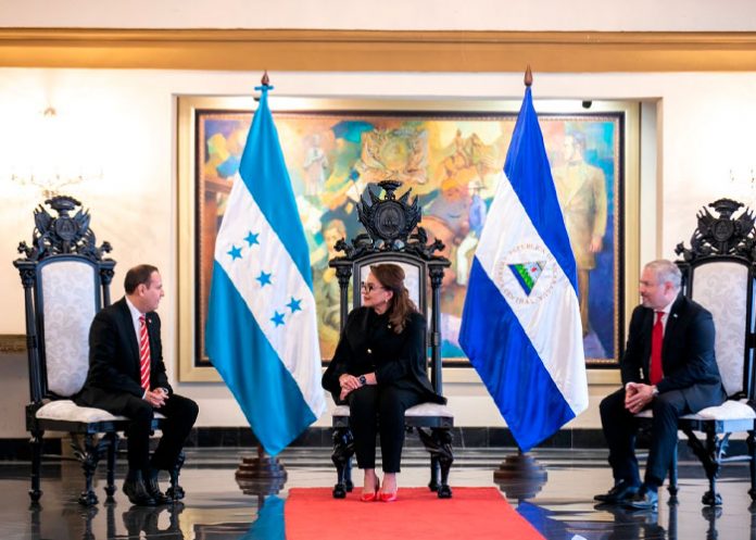 Presentamos credenciales a la presidenta de Honduras Xiomara Castro