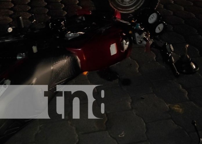 Motociclista grave tras choque frontal contra un camión en Granada
