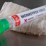La OMS investiga si la viruela del mono se transmite mediante el semen