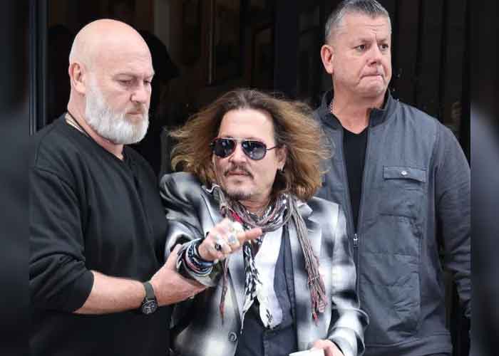 ¿Falso o verdadero? Johnny Depp sale 'perdido en guaro' de hotel