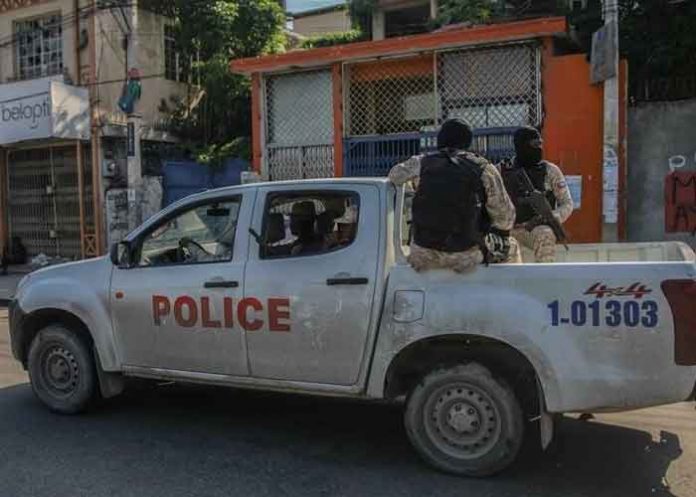 Pandilla de Haití libera a 38 personas que secuestraron en un tren