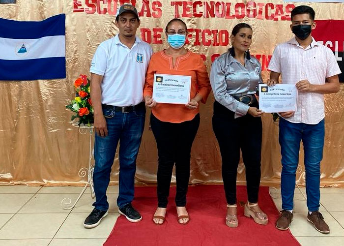 Escuelas municipales de oficios realizan graduaciones de protagonistas