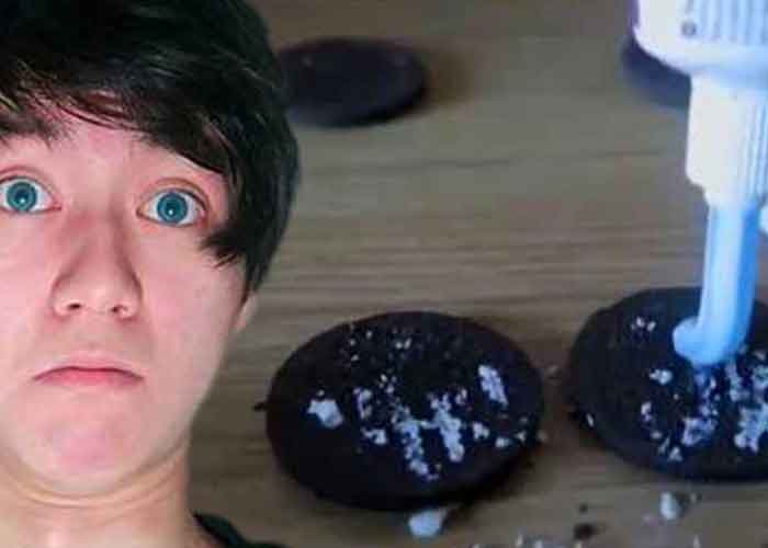 Youtuber multado por dar galletas con pasta dental a indigentes