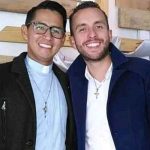 Pastor y diácono se enamoraron, ahora luchan contra la discriminación