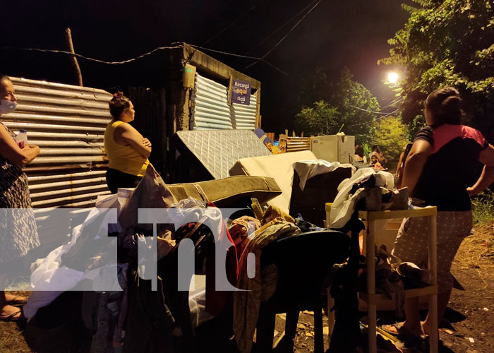 Siniestro consume cuarto de una vivienda en Managua