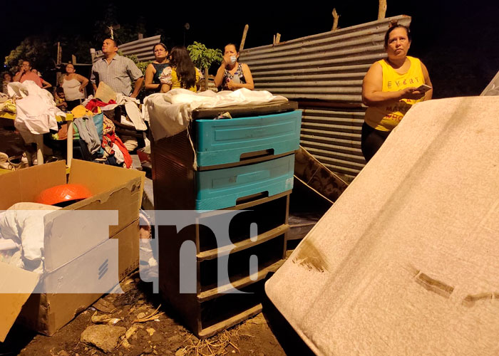 Siniestro consume cuarto de una vivienda en Managua
