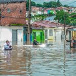 Miles de ciudadanos en Brasil continúan fuera de su hogar por lluvias