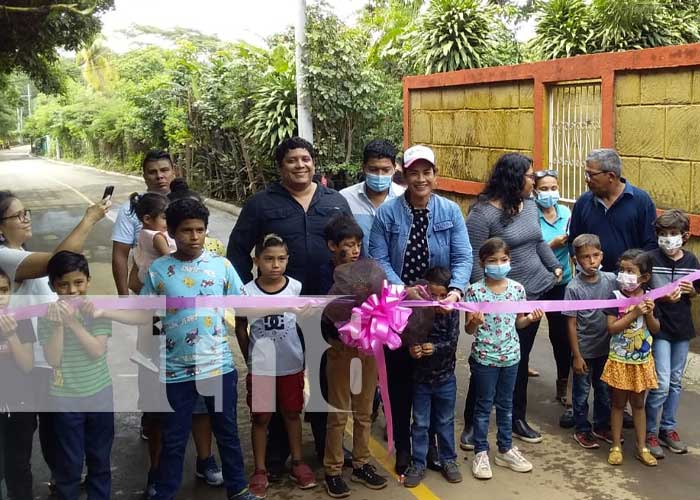 Managua: Construyen 6 cuadras de pavimento en zona rural