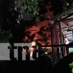 Voraz incendio reduce a cenizas una vivienda en Jinotega