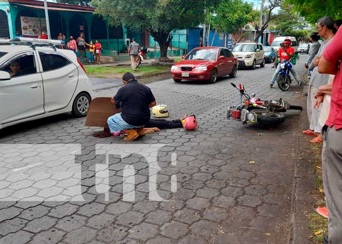 Señora termina lesionada al verse involucrada en accidente vial en Managua