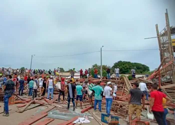 Desplome en plaza de toros dejó cuatro muertos y varios heridos en Colombia
