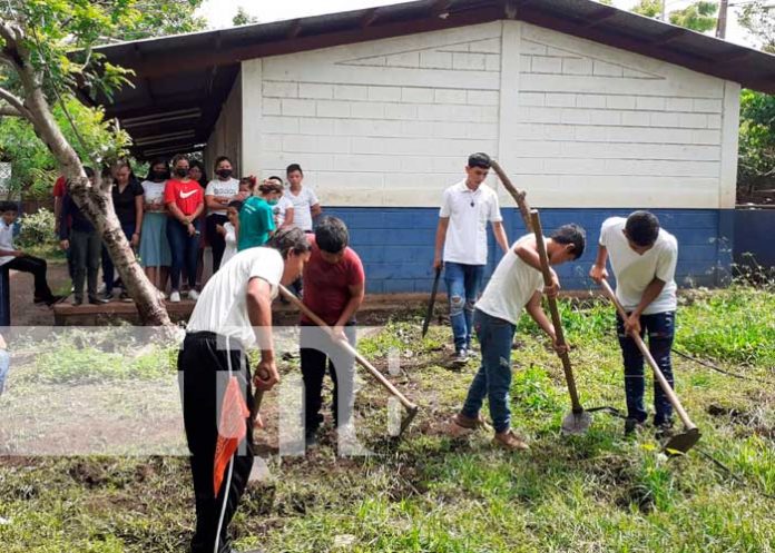 MINED realiza Lanzamiento de jardines botánicos en Tipitapa