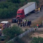 ¡Fatal sueño americano! 50 migrantes muertos dentro de un tráiler en Texas