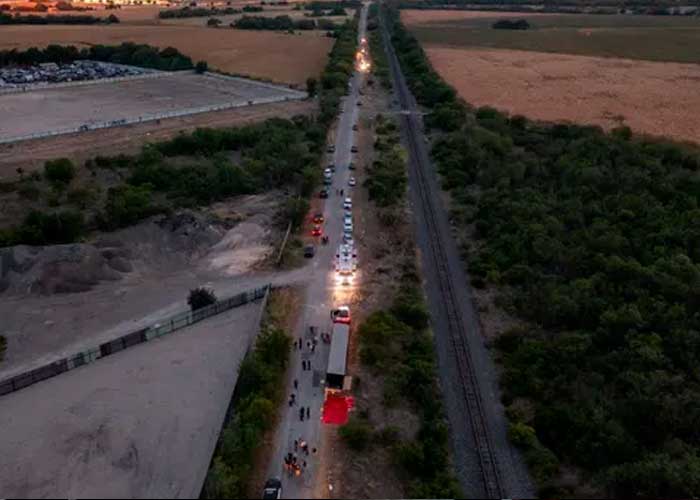 Detienen a tres por hallazgo de tráiler con migrantes muertos en Texas