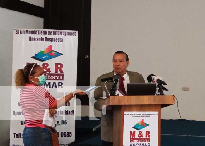 Presentación de encuesta M&R Consultores en Nicaragua