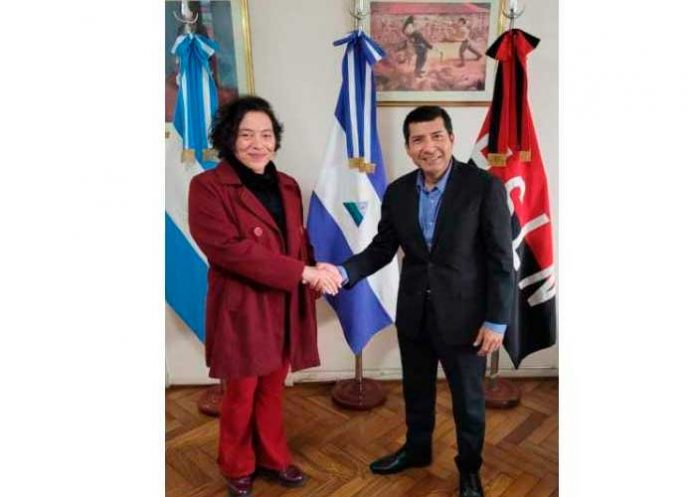 Cineastas visitan la embajada de Nicaragua en Argentina