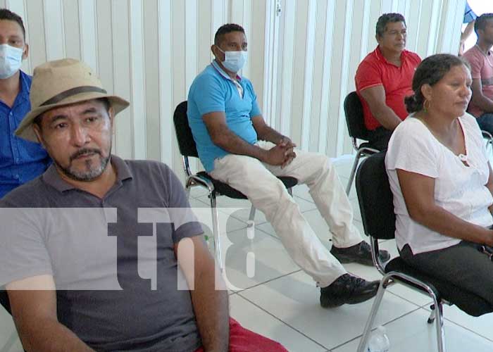 Productores de ajonjolí reunidos en el INTA Nicaragua