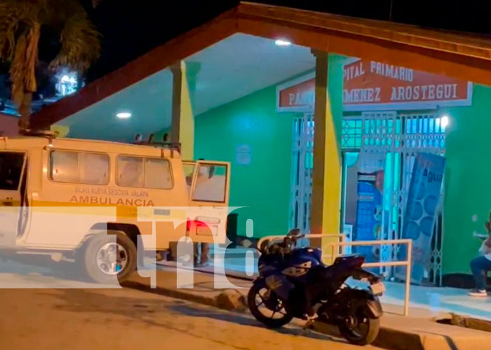 Conductor de camioneta arrolla a anciano en Jalapa