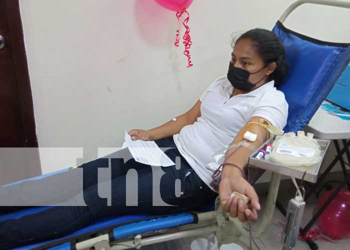 Donación de sangre en centro oncológico de Managua