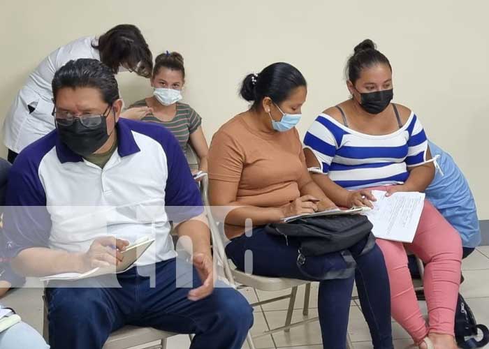 Encuentro con padres de familia con hijos o hijas con discapacidad auditiva en Nicaragua