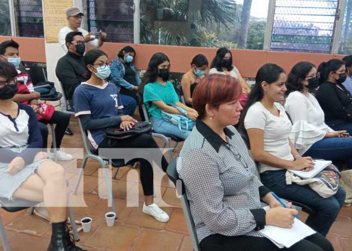 Muestran resultados de investigaciones académicas a universitarios de Nicaragua