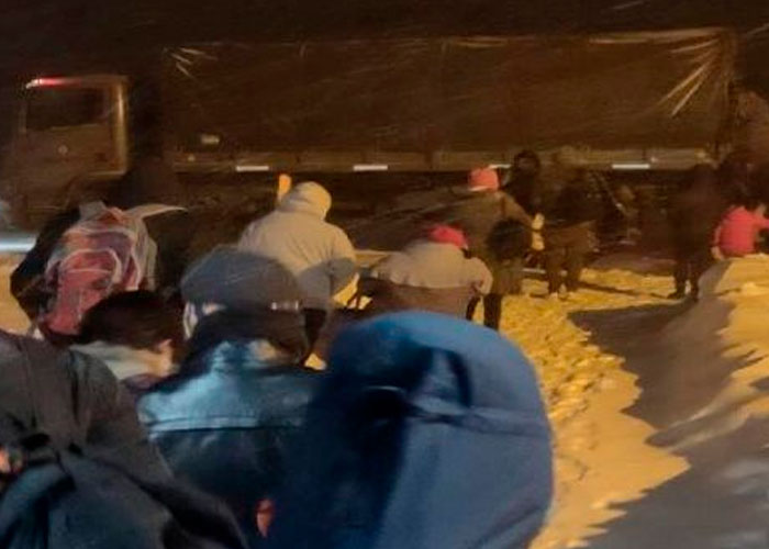 Tormentas de nieve en Chile y Argentina dejan varias personas varadas