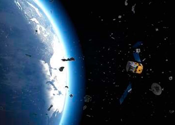 Probabilidad que cohete espacial en caída libre mate a una persona en el mundo.