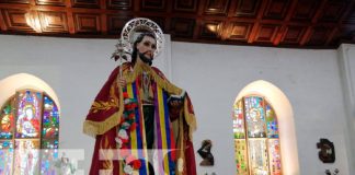 Realizan solemne bajada de Santiago, patrón de los jinotepinos