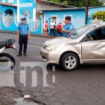 Invasión de carril provoca accidente entre moto y taxi en Matiguás