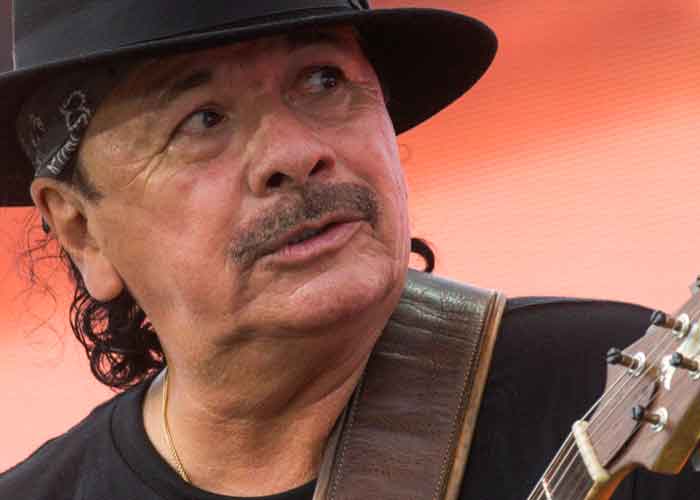 VIDEO: Carlos Santana cae desmayado en pleno concierto