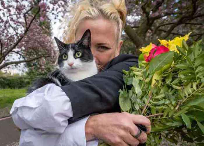 "Boda insólita": Mujer se casa con gata para que no lo corran