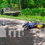 Motociclista grave tras impactar contra un camioncito en Santo Tomas, Chontales