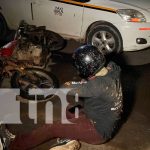 Motociclista lesionado tras impactar contra taxi en Juigalpa