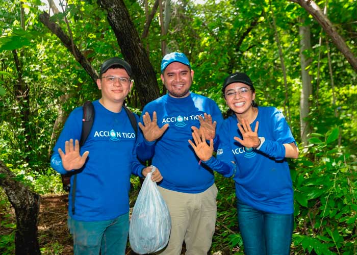 Tigo Nicaragua y sus voluntarios Acción Tigo siembran 1500 árboles en jornada de reforestación