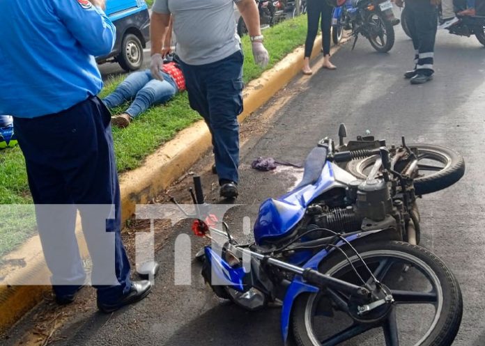 Peatón y motociclistas fracturados en accidente en Carretera Norte, Managua