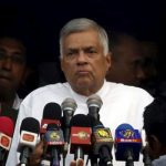 Nombran presidente interino al primer ministro de Sri Lanka