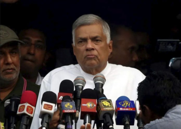 Nombran presidente interino al primer ministro de Sri Lanka