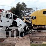 Impactante choque de dos camiones en Matiguás deja un herido