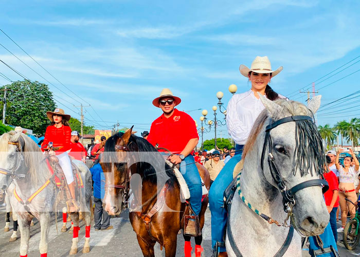 Chinandega se une al tradicional desfile hípico en honor a Santa Ana