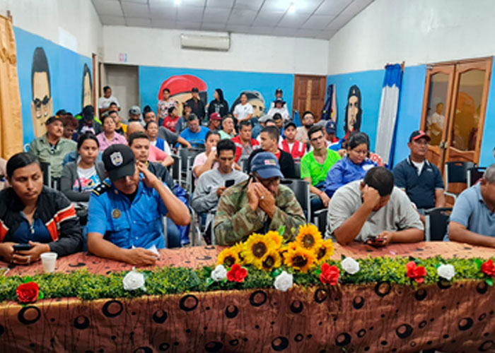 Informe fotográfico sobre 3ra Reunión del CODEPRED y COMUPRED en El Rama