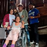 Entregan sillas de ruedas a personas con discapacidad en Boaco
