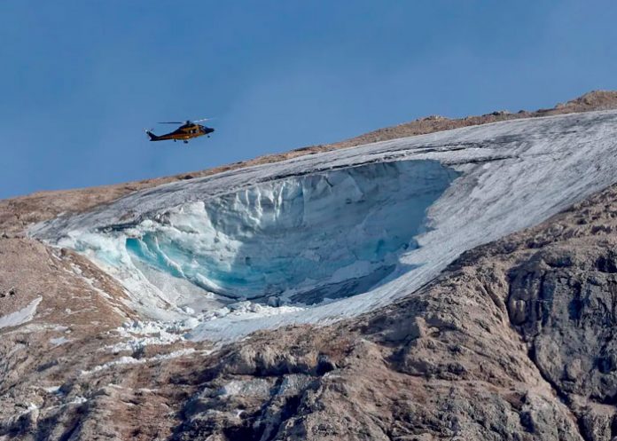 El colapso del glaciar de los alpes italianos suma 9 muertos