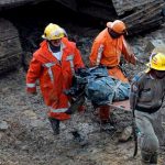 2 muertos y 4 heridos tras un derrumbe en socavón minero de Colombia