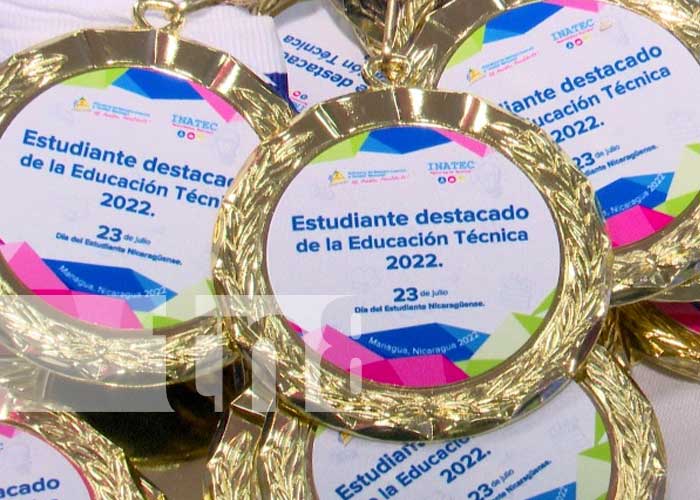 INATEC celebra Día Nacional del Estudiante reconociendo excelencia académica 