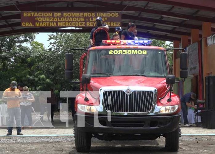 Familias aplauden nueva estación de Bomberos en Quezalguaque, León