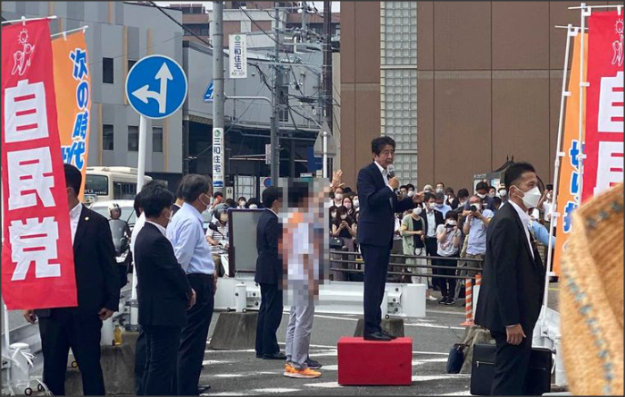 Muere ex primer ministro japonés Shinzo Abe, tras recibir disparos en plena calle
