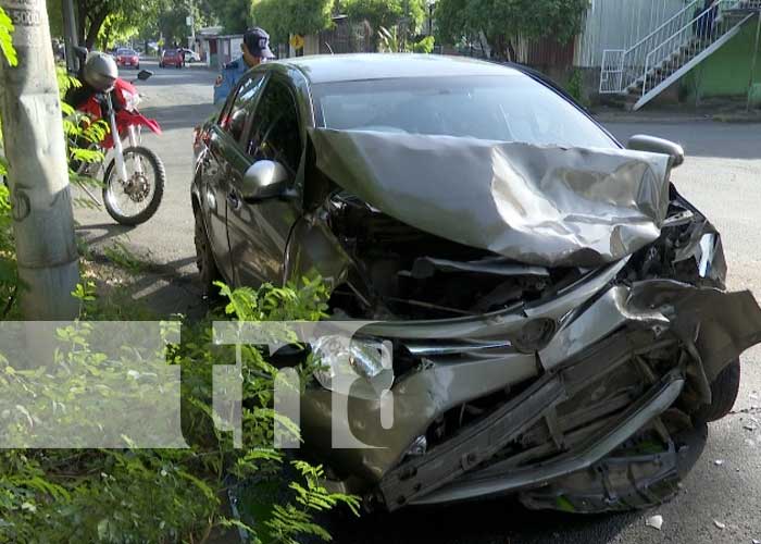 Accidente de tránsito en sector del busto de José Martí, Managua