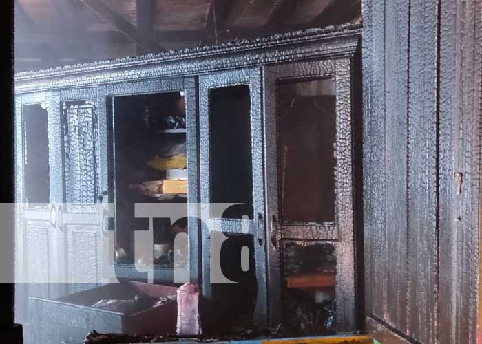 Parte de las afecciones generadas por un incendio en Bilwi